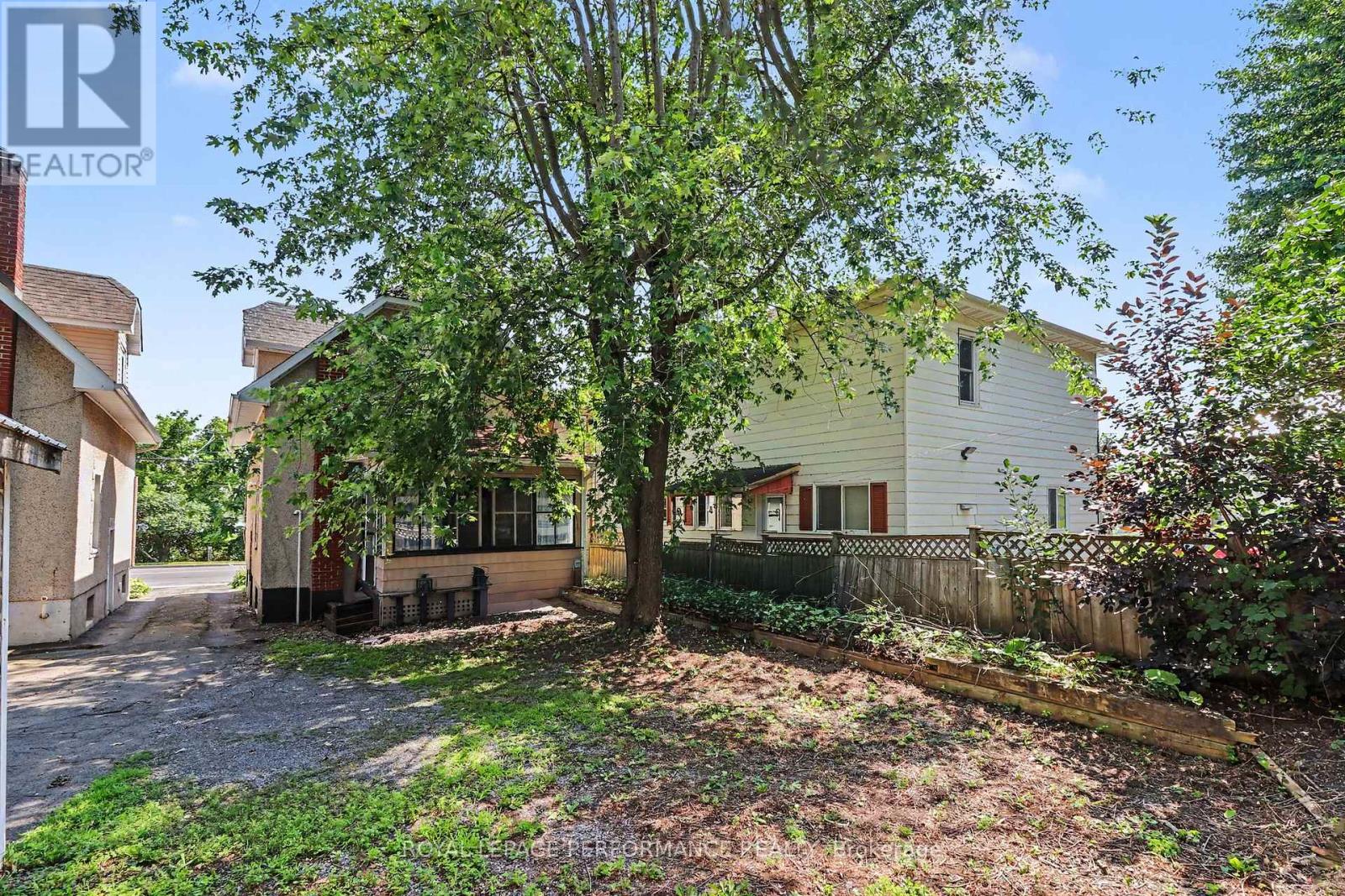 1304 MONTREAL ROAD - 35