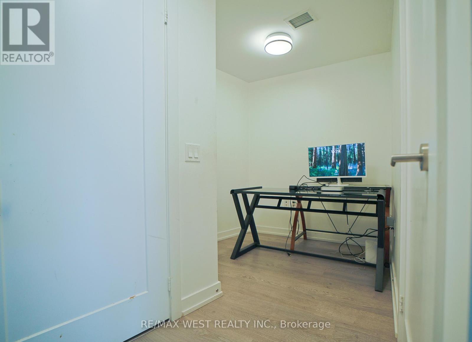 #1101 10 YORK STREET - 9
