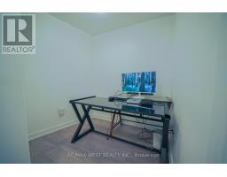 1101 - 10 York Street, Toronto, ON M5J0E1 Photo 8