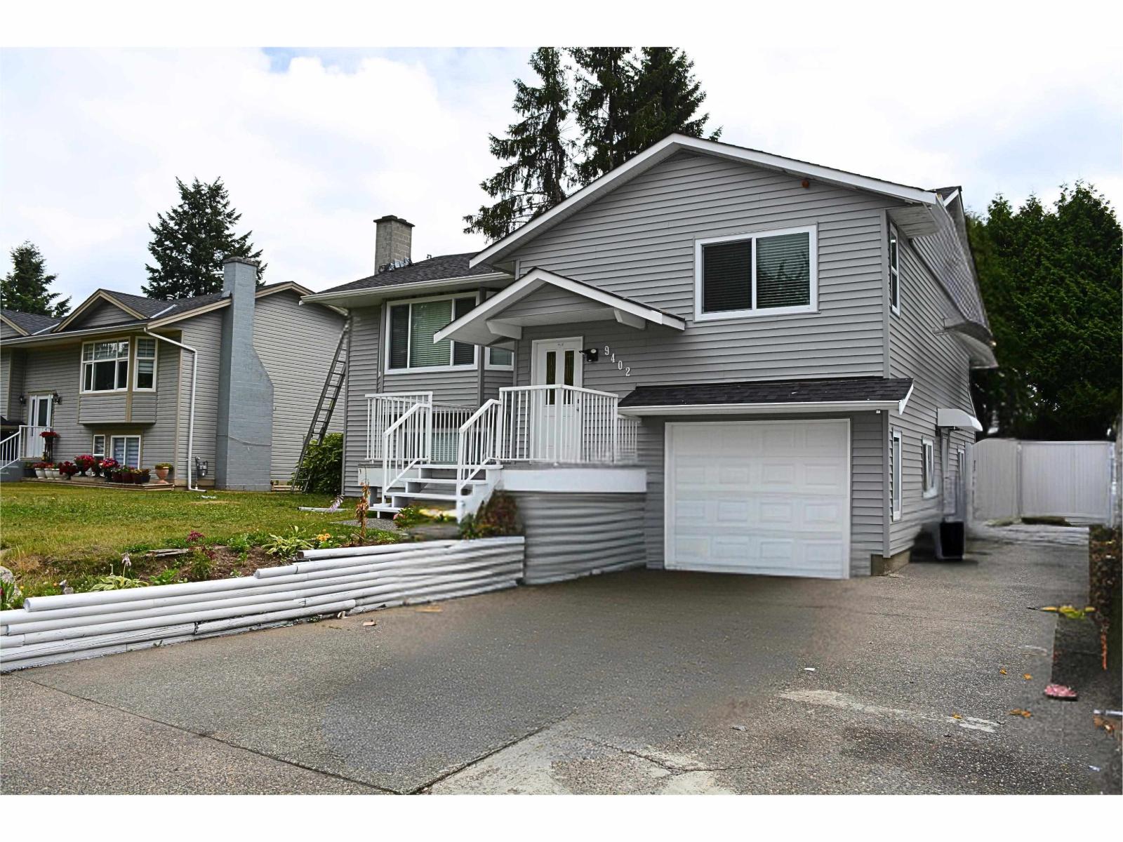 9402 PRINCE CHARLES BOULEVARD, Surrey — photo 2