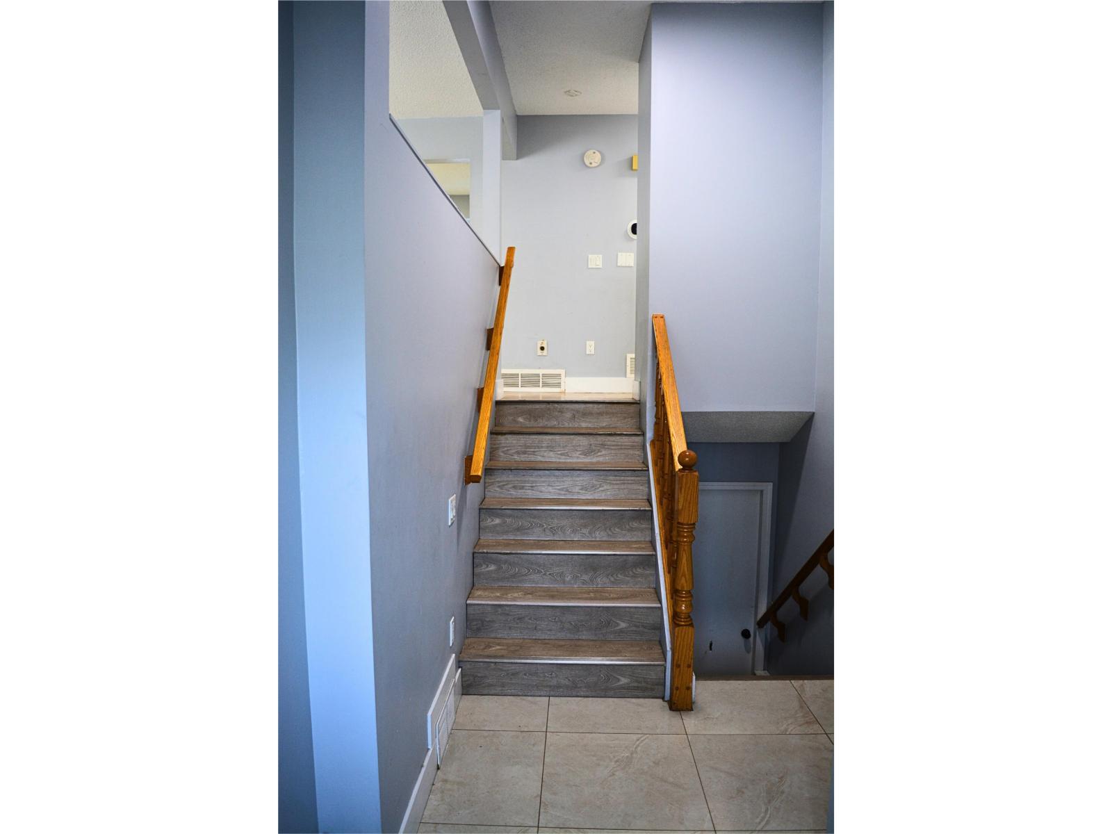 9402 PRINCE CHARLES BOULEVARD, Surrey — photo 3