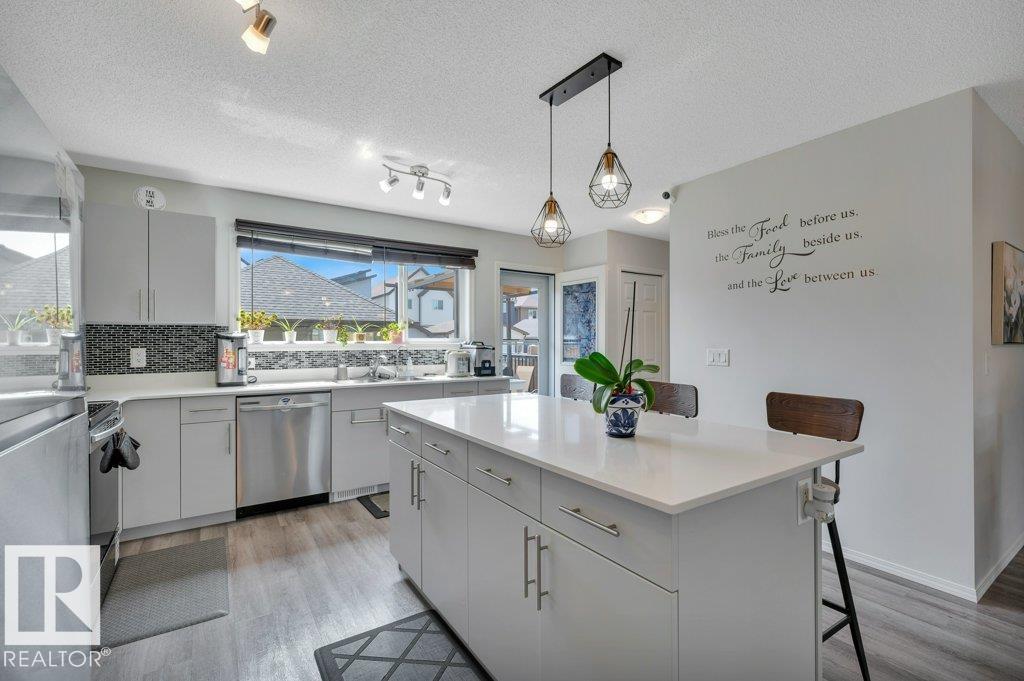 19303 27 Avenue NW - Photo 14