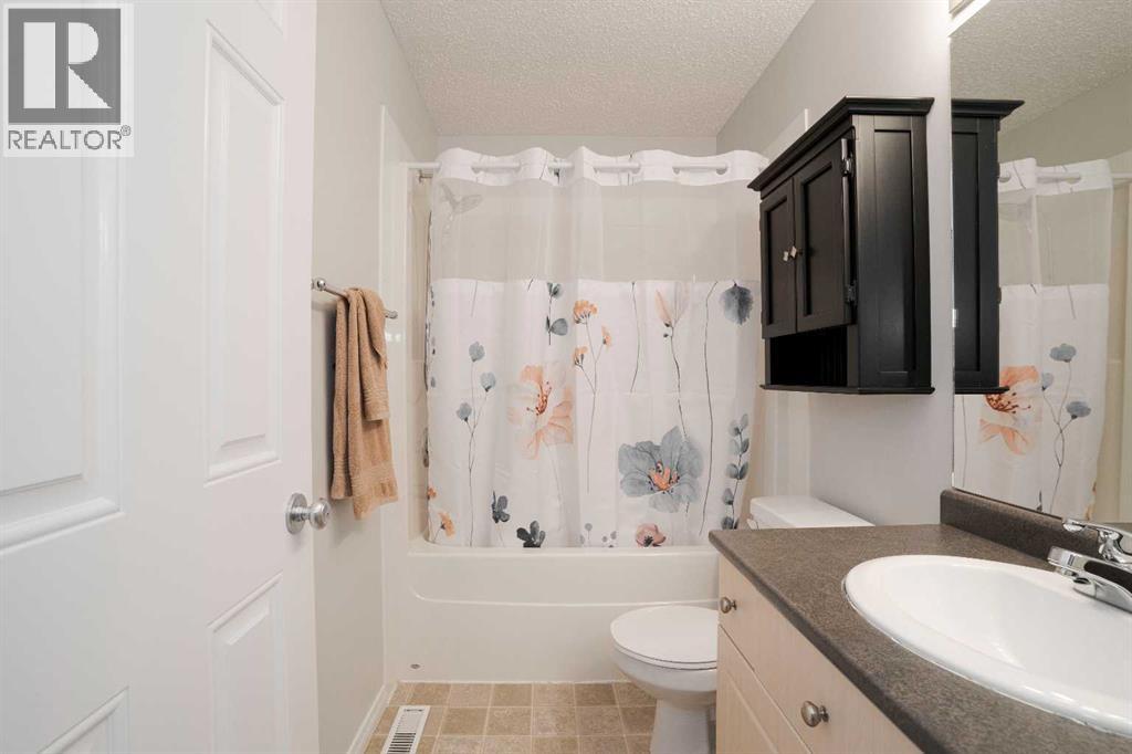 213 Parry Crescent - Image 20