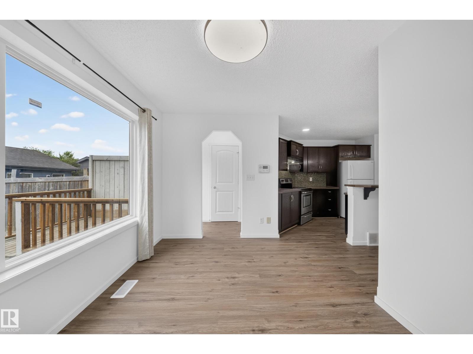 2115 32 ST NW - 10