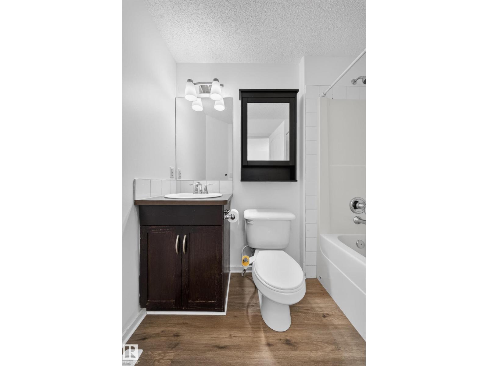 2115 32 ST NW - Image 34