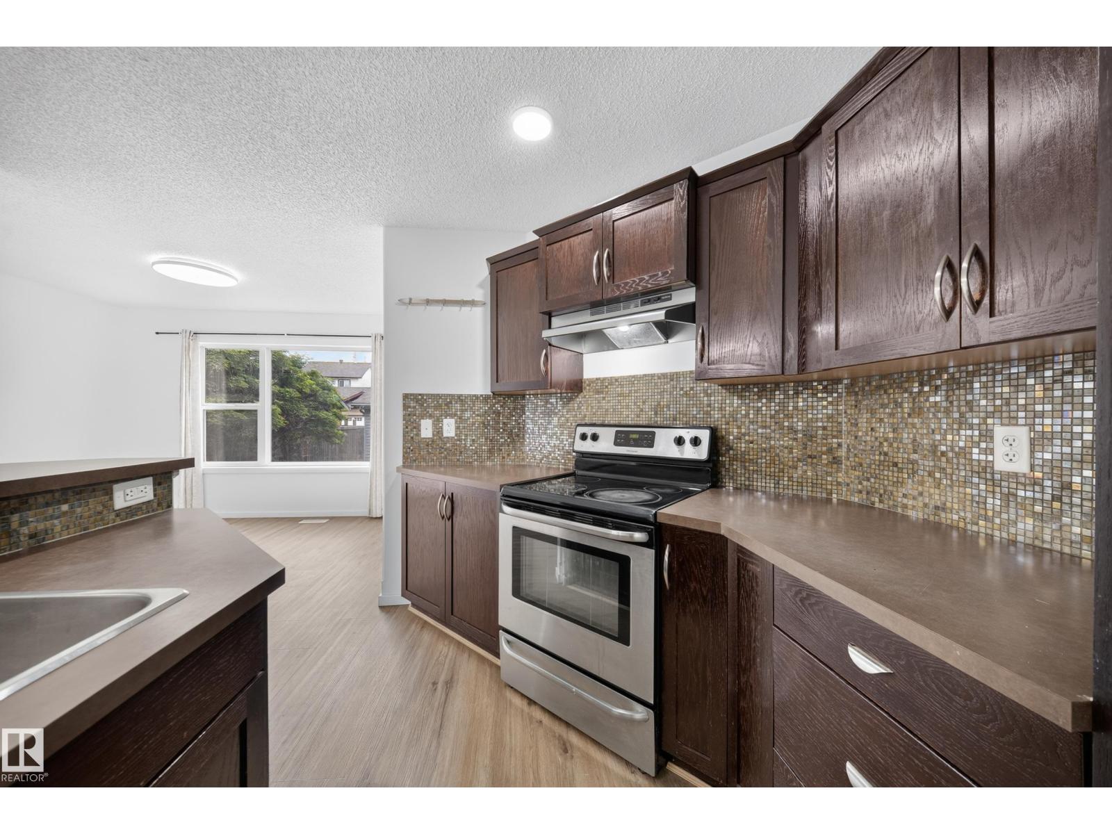 2115 32 ST NW, Laurel, Edmonton photo 4