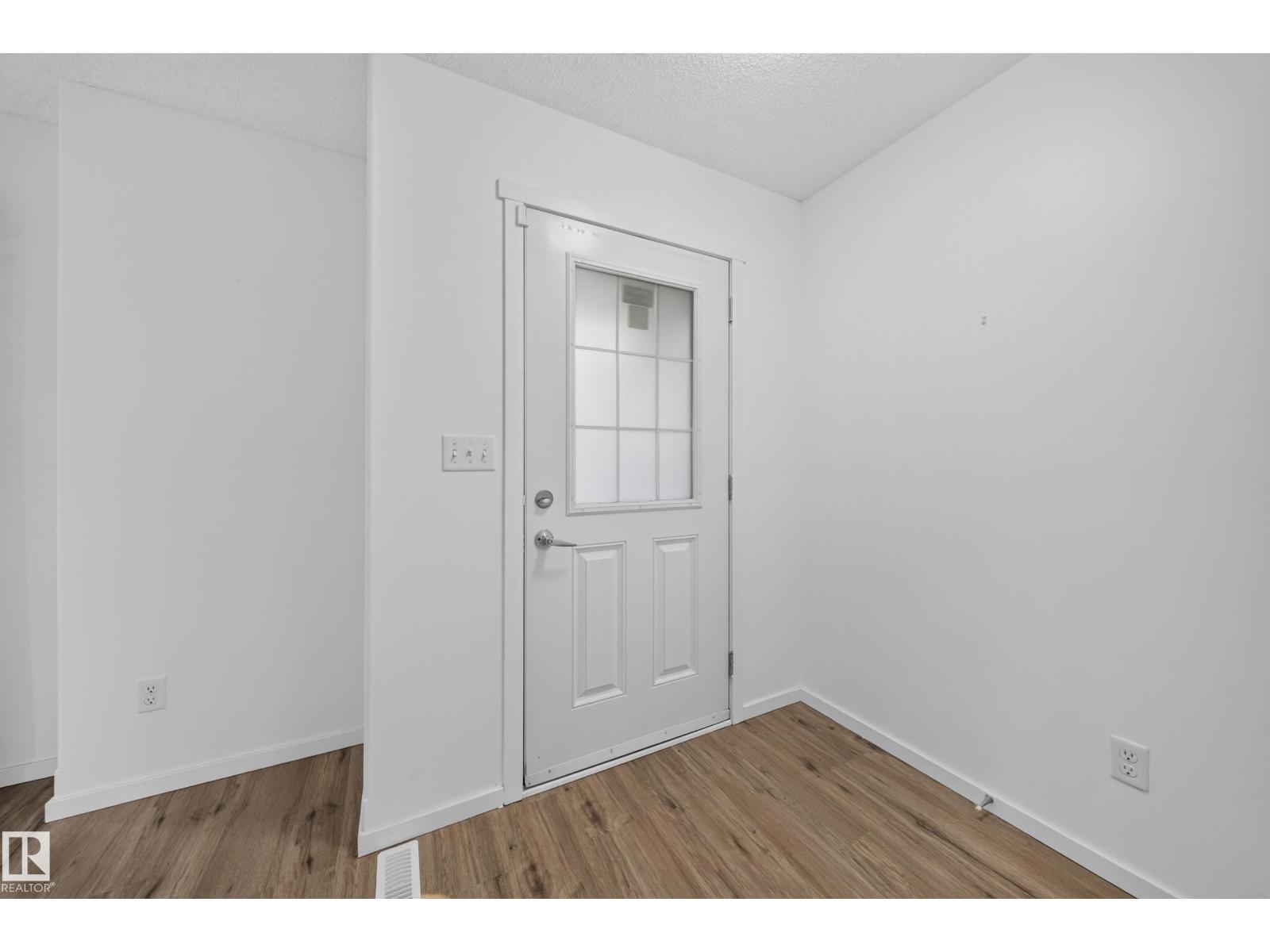 2115 32 ST NW - Image 40