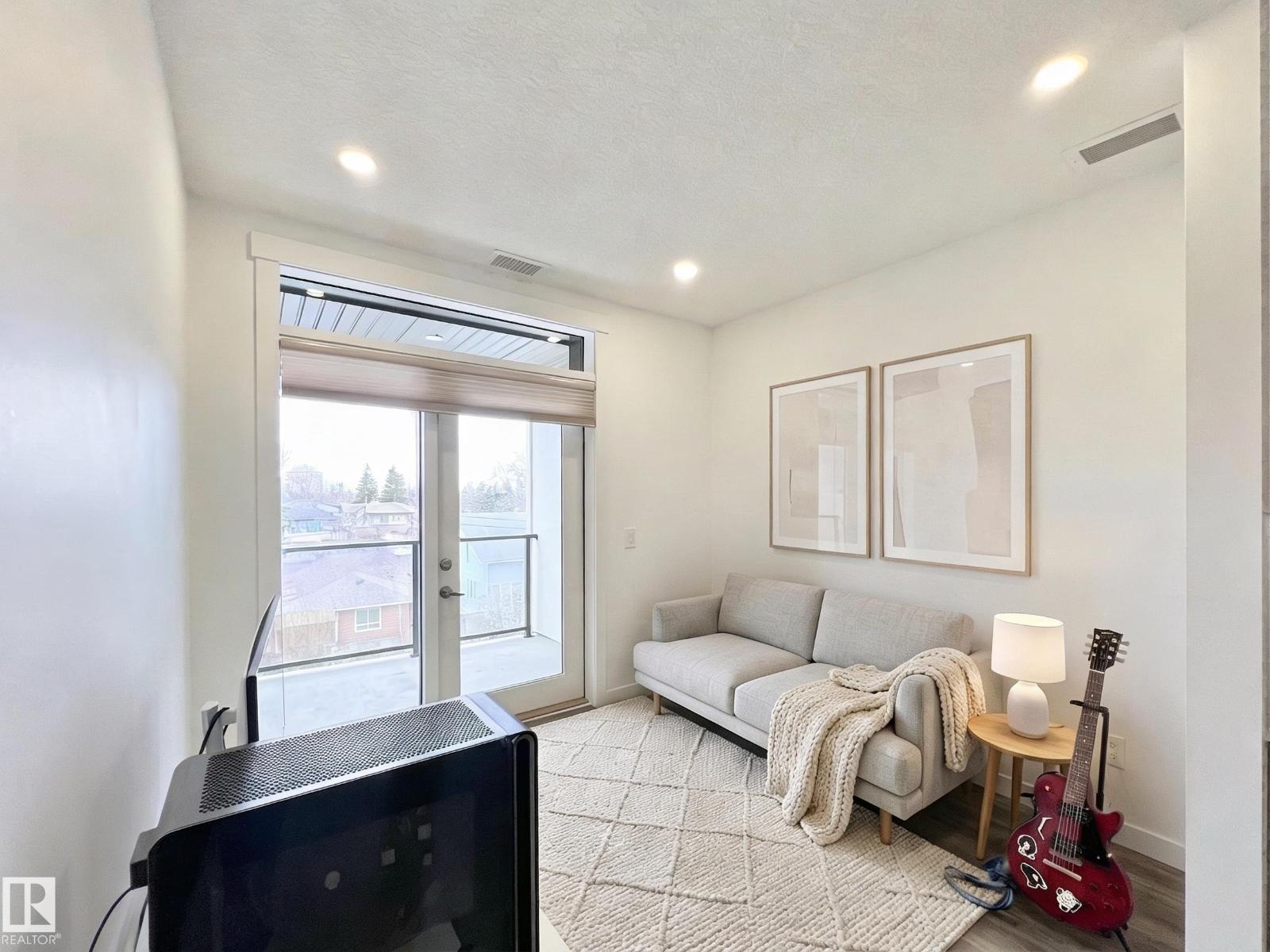 #310 11503 76 AV NW - Image 17