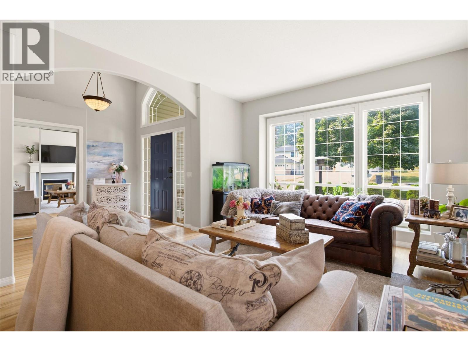  2142 Shannon Woods Way, West Kelowna