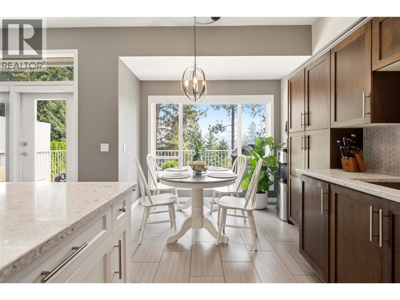  2142 Shannon Woods Way, West Kelowna