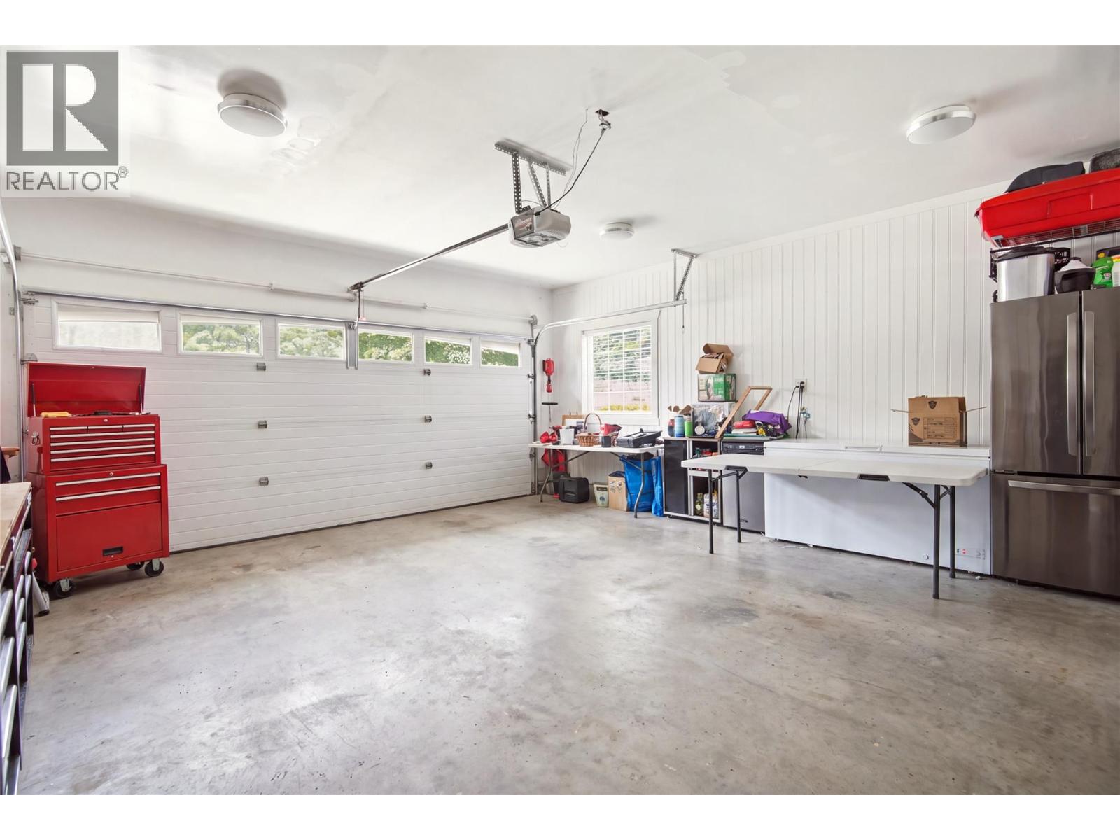  2142 Shannon Woods Way, West Kelowna