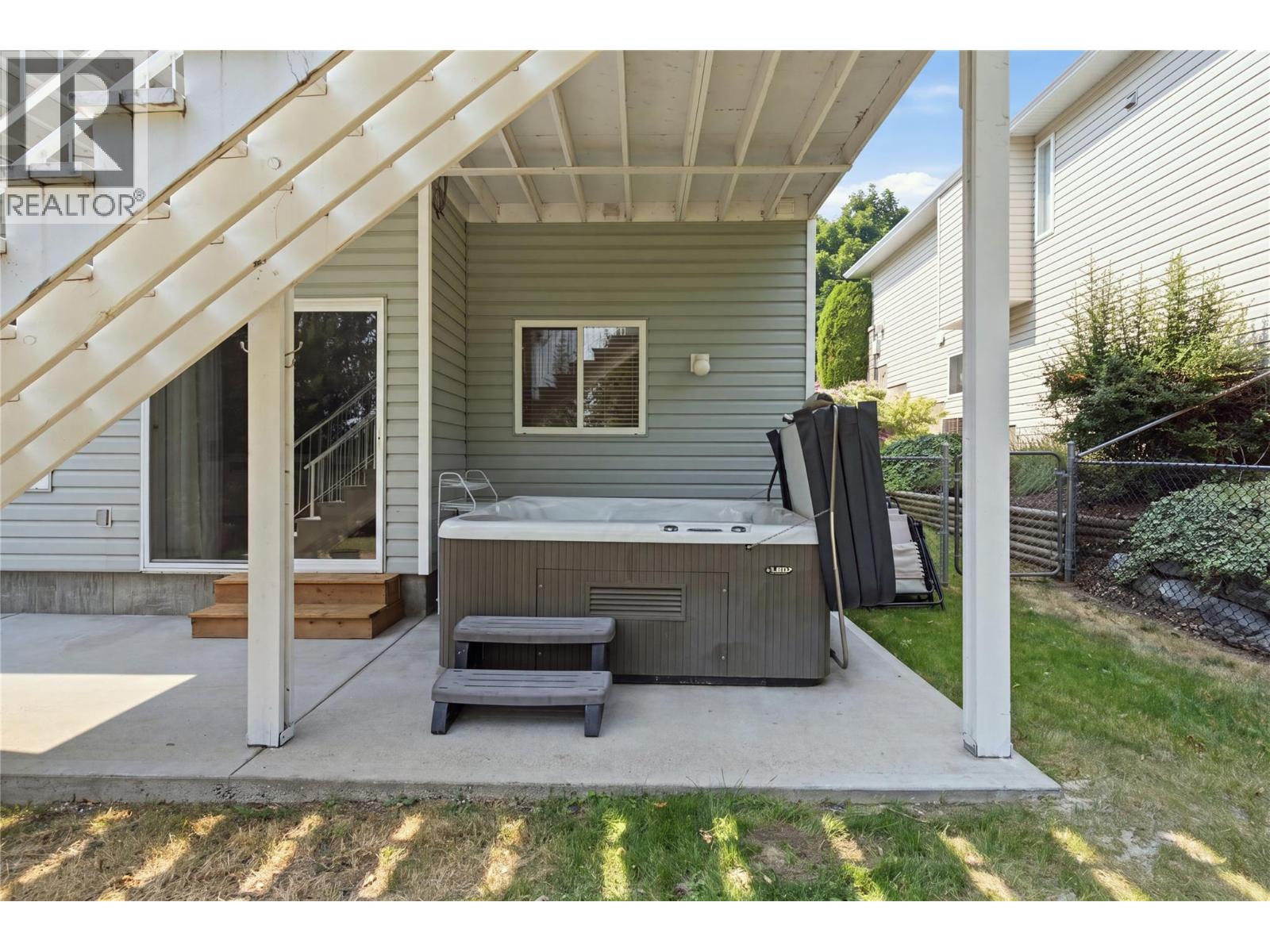  2142 Shannon Woods Way, West Kelowna