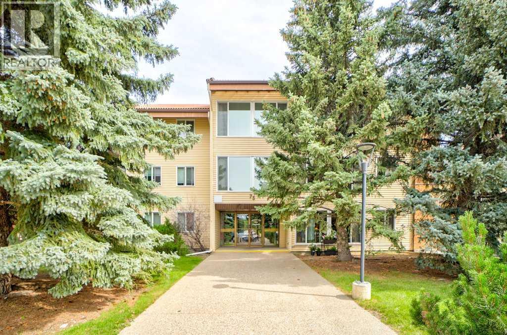 209, 75 Temple Boulevard W