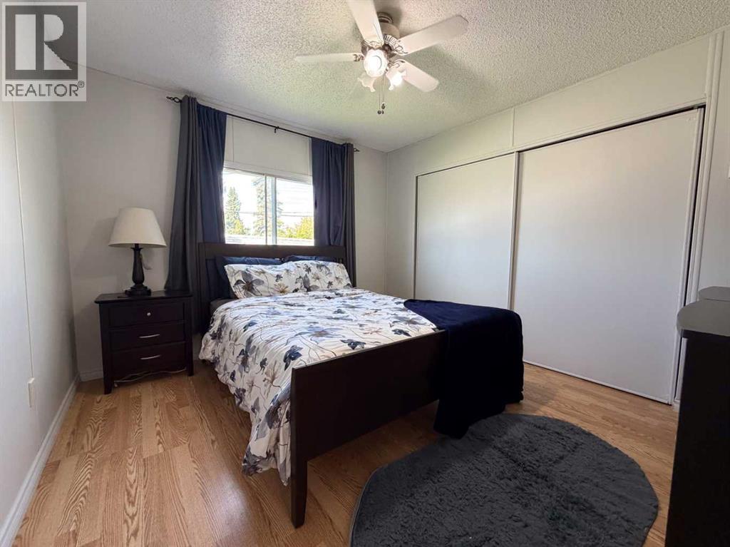 4527 47 AVE Avenue N - Image 11