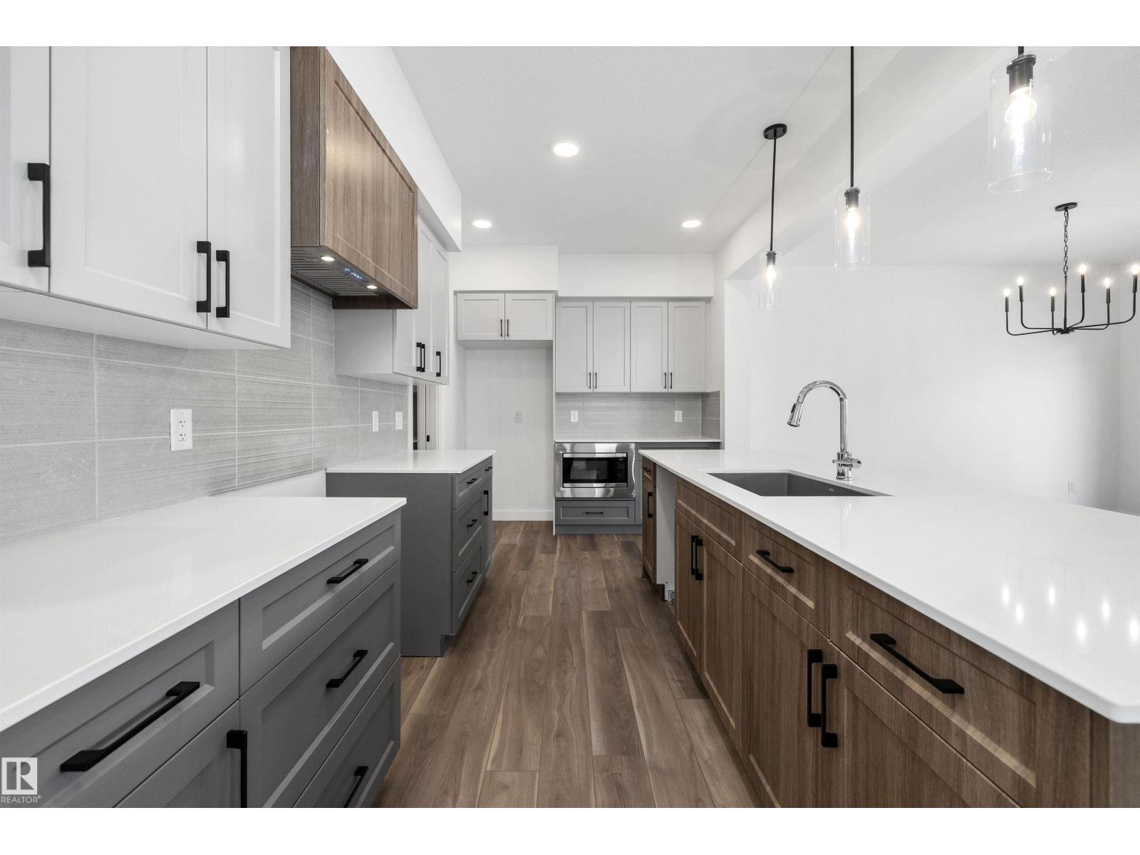 19428 25 AV NW - 10