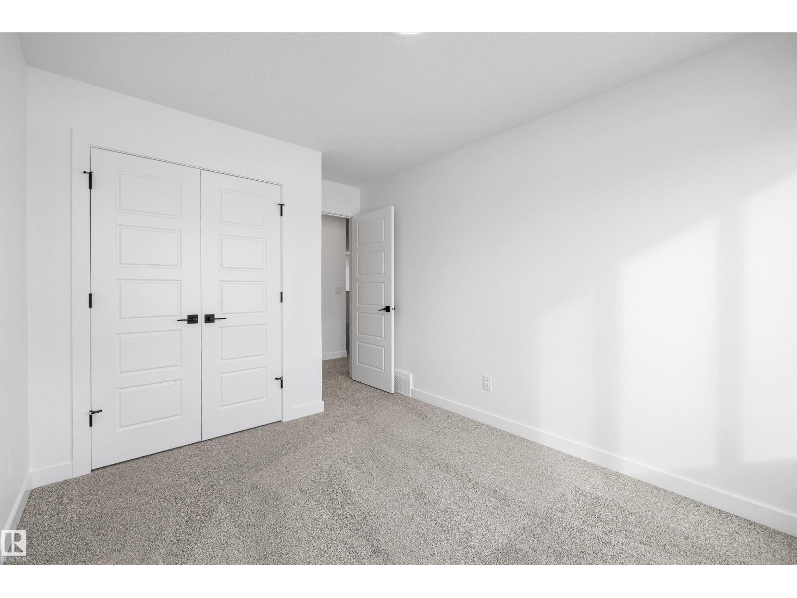 19428 25 AV NW - Image 34