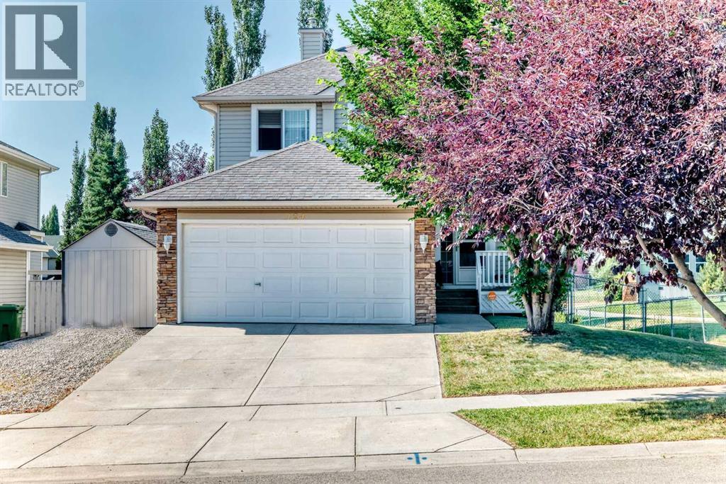 Beautiful curb appeal!