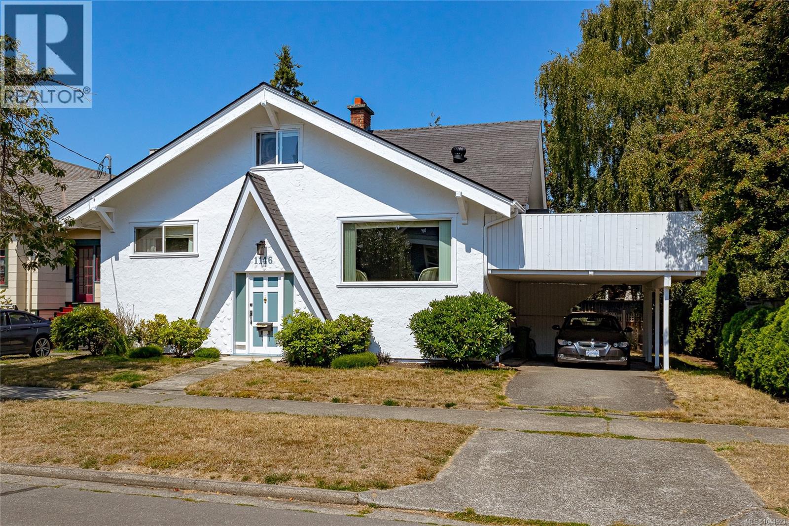 1146 Leonard St - 5