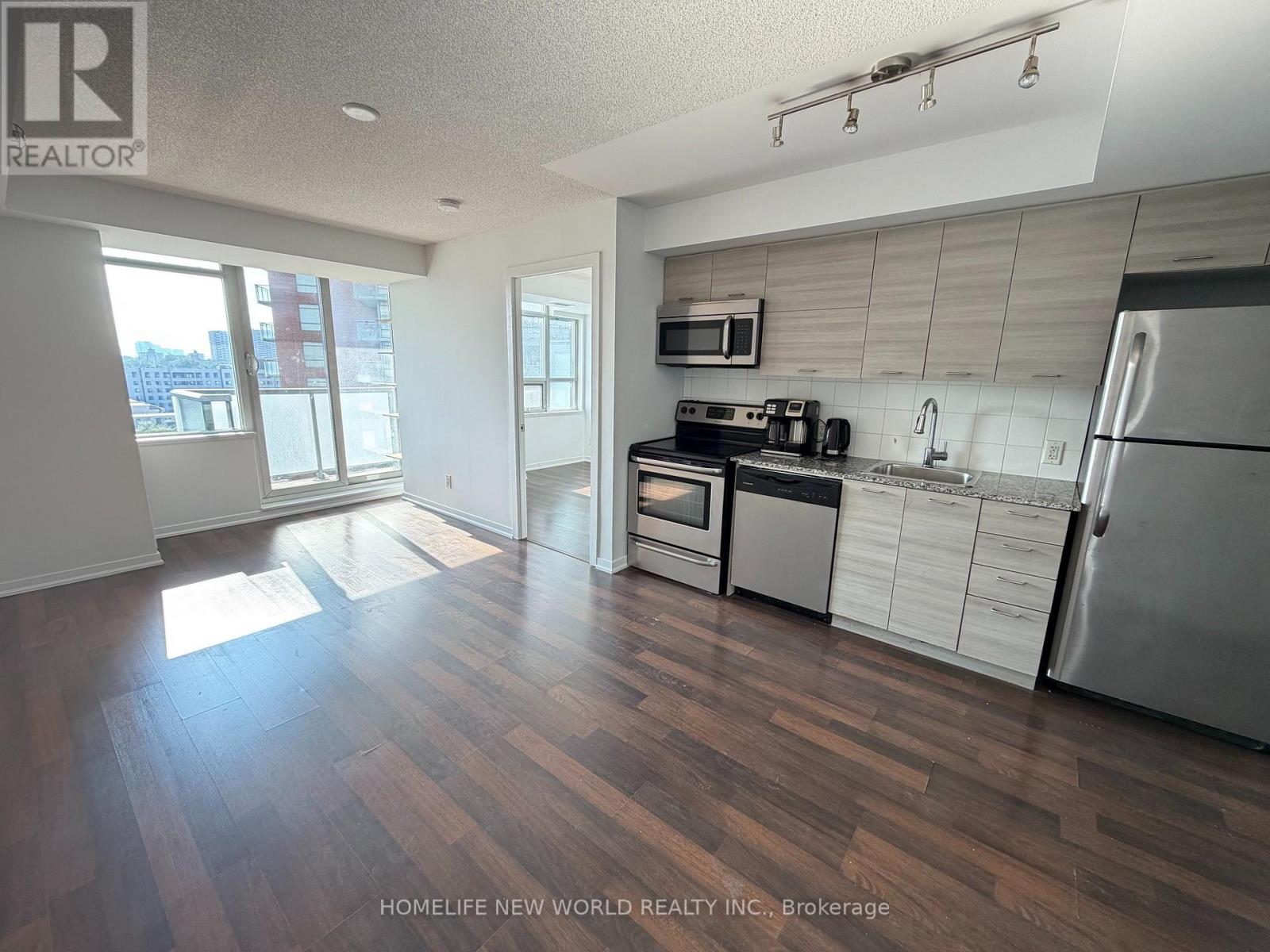 #1017 20 Joe Shuster Way, Toronto (South Parkdale), Ontario, M6K0A3, Toronto (South Parkdale), Ontario — photo 4 of 5