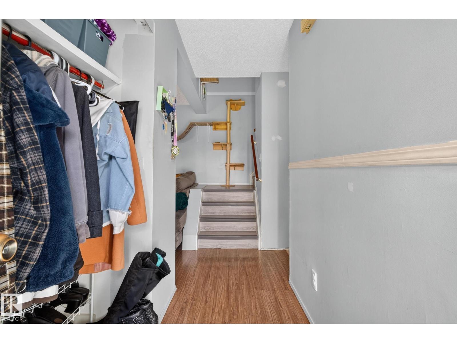 8031 27 AV NW - Image 8