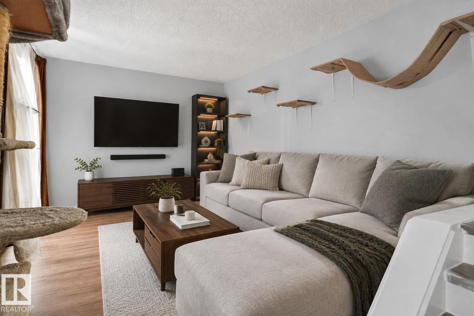 8031 27 AV NW - Image 9