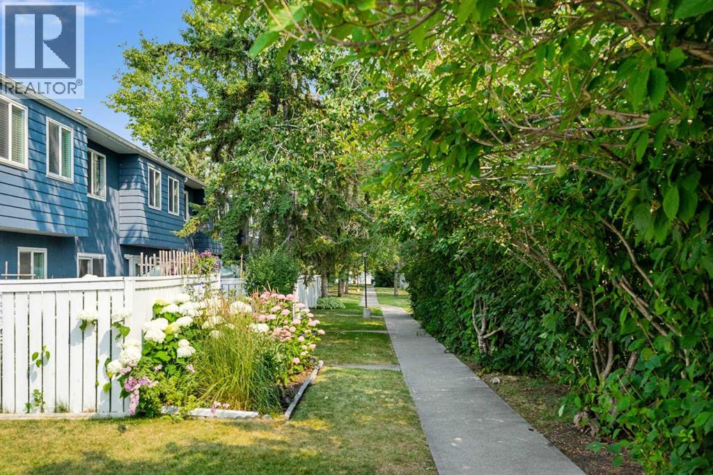 81, 251 90 Avenue SE, Acadia, Calgary photo 2