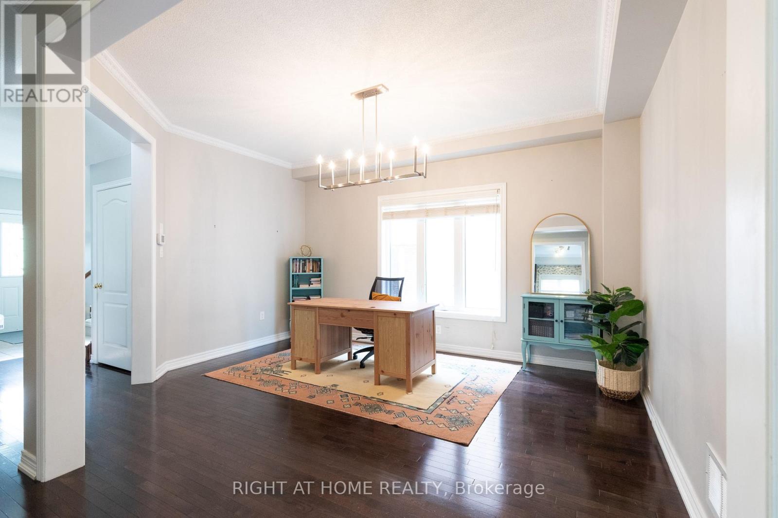 182 MAURIER BOULEVARD - 12