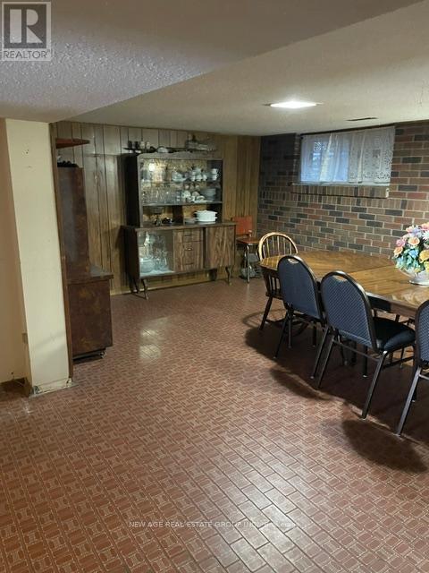 112 ANTHIA DRIVE W - 18