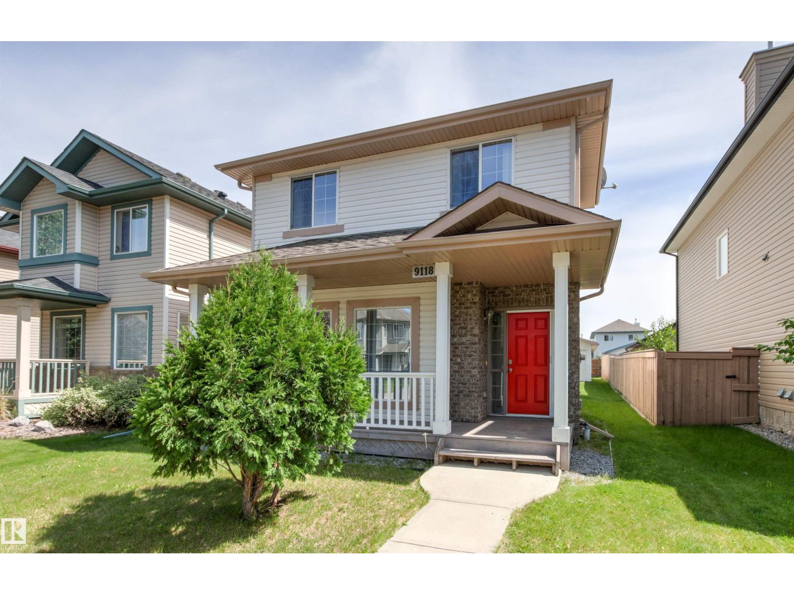 9118 SCOTT CR NW, South Terwillegar, Edmonton photo 1