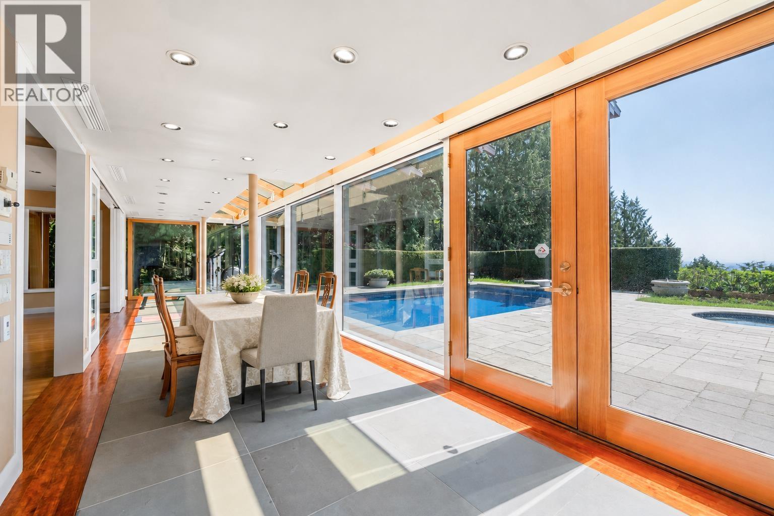 1626 PINECREST DRIVE, West Vancouver