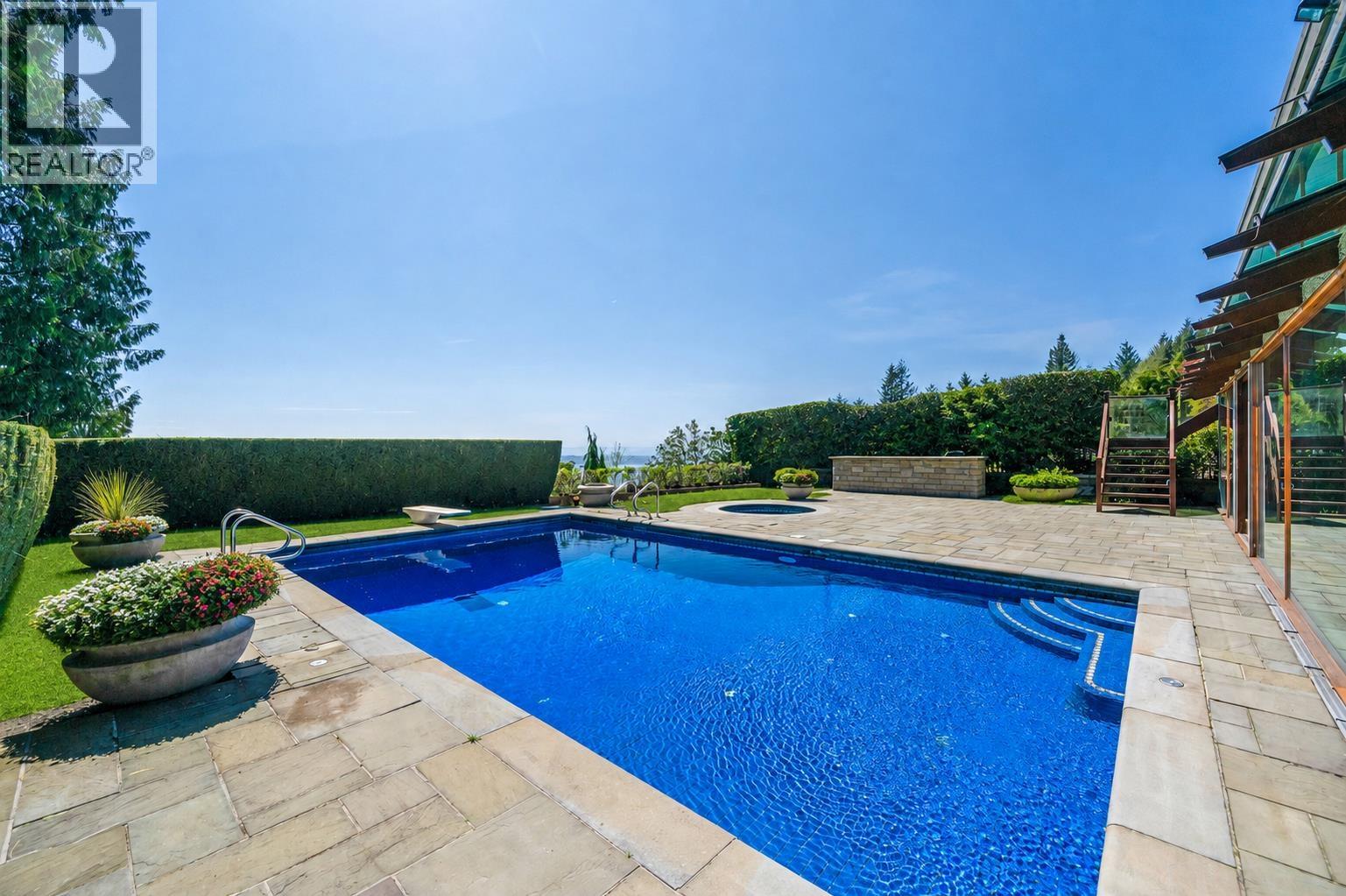 1626 PINECREST DRIVE, West Vancouver