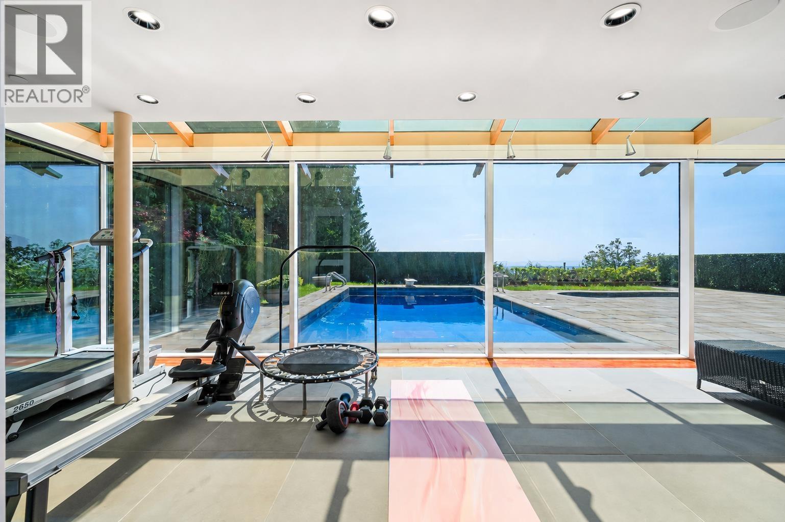1626 PINECREST DRIVE, West Vancouver