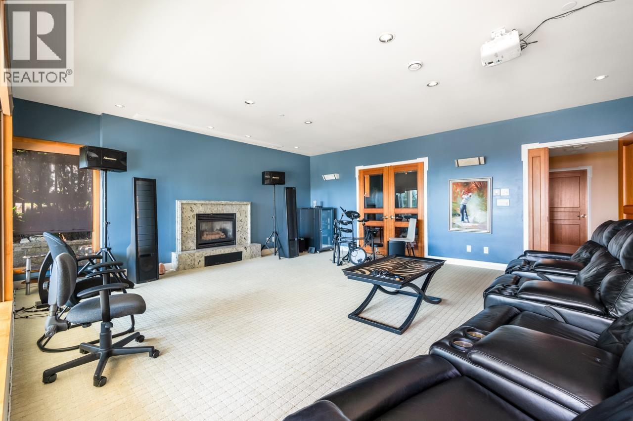 1626 PINECREST DRIVE, West Vancouver