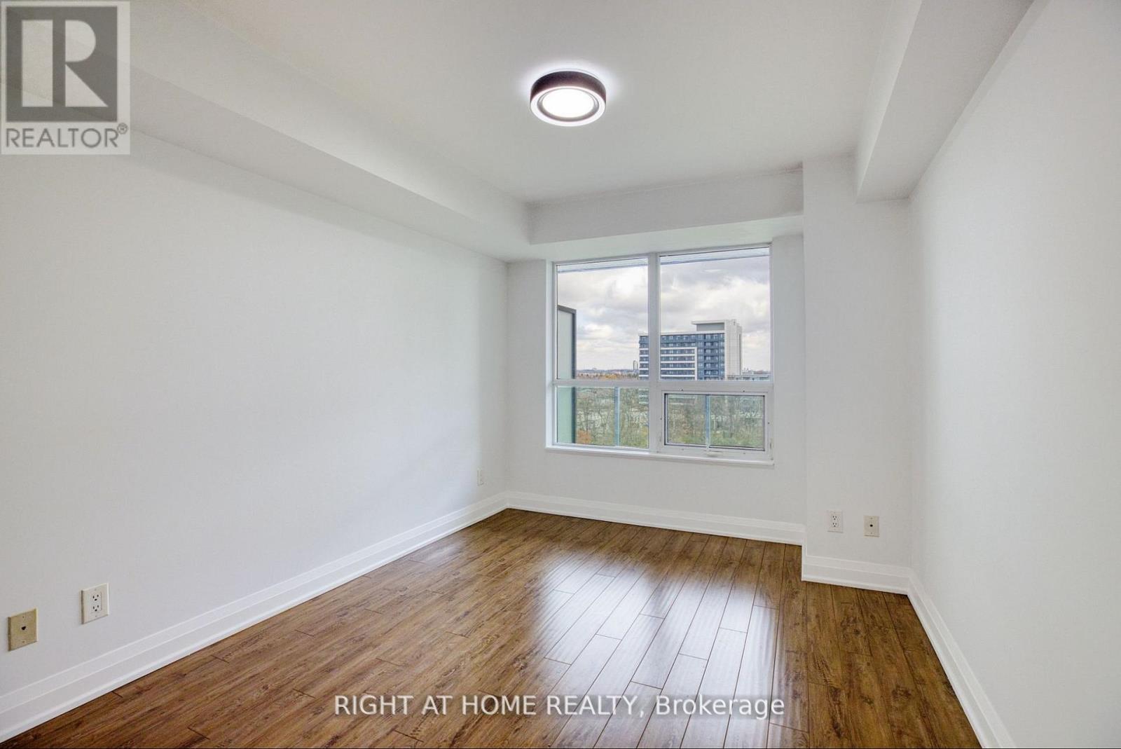 #804 20 NORTH PARK ROAD - 33