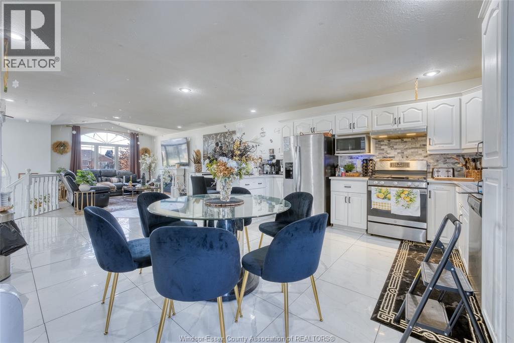 24 HOMESTEAD DRIVE - 8