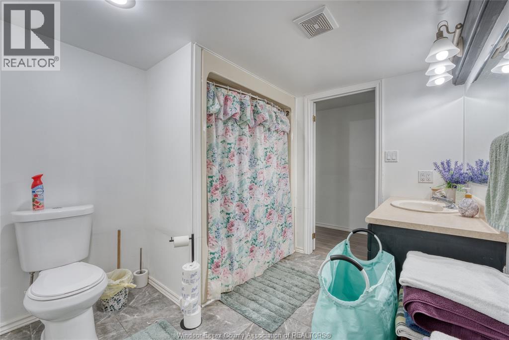 24 HOMESTEAD DRIVE - 19