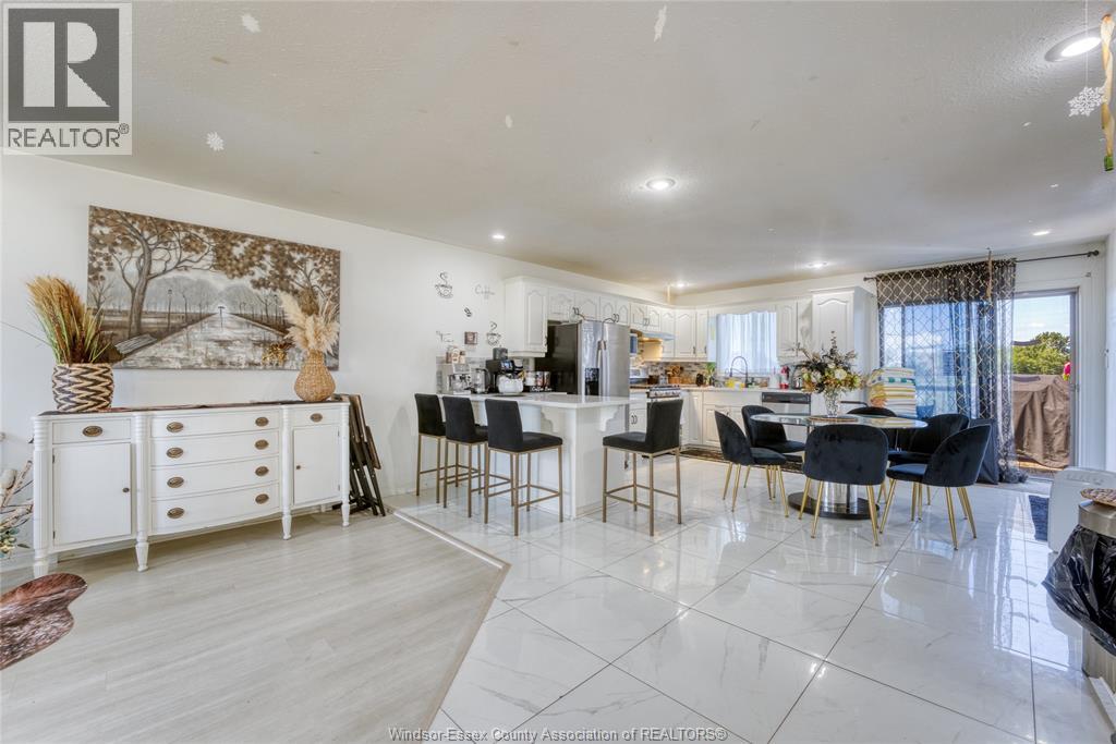24 HOMESTEAD DRIVE - 32