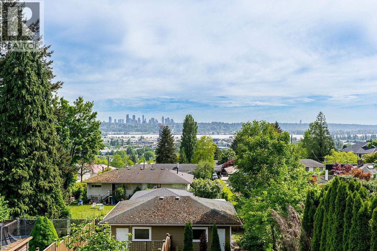 3 Bed, 3 Bath House for Sale in Coquitlam – 1124 ROCHESTER AVENUE, Coquitlam – MLS# R3154567 - Image 4