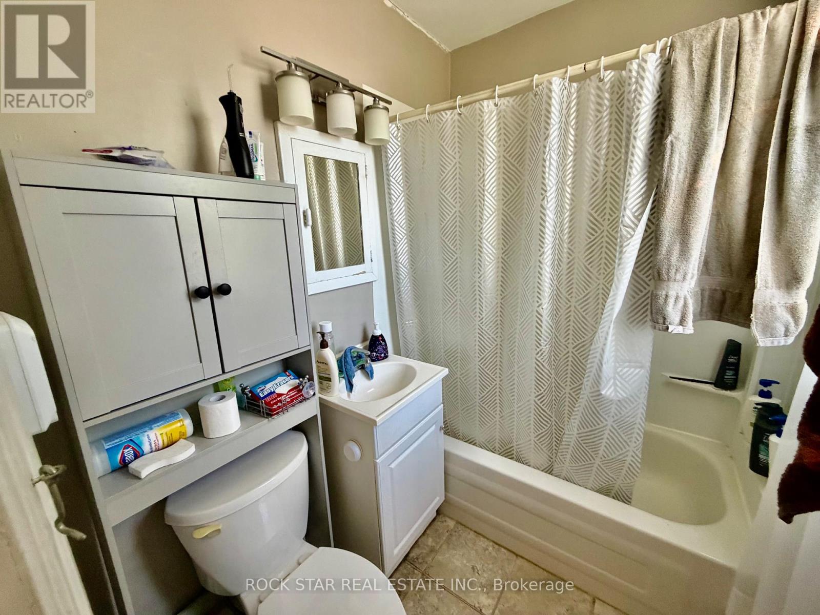 135 SHERWOOD DRIVE - Image 16