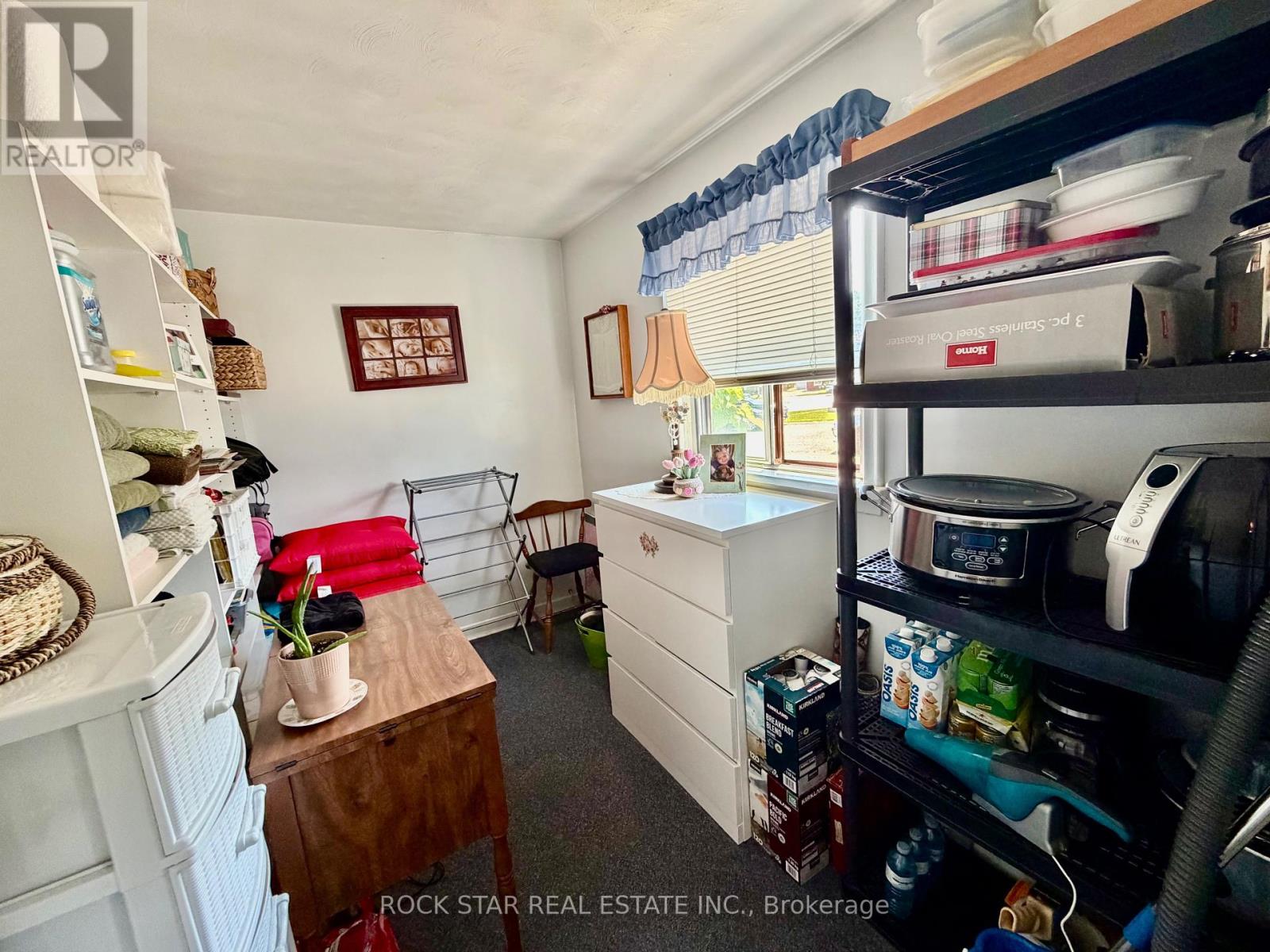 135 SHERWOOD DRIVE - 28