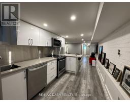 Bsmt - 725 Palmerston Avenue W, Toronto, ON M6G2P6 Photo 19