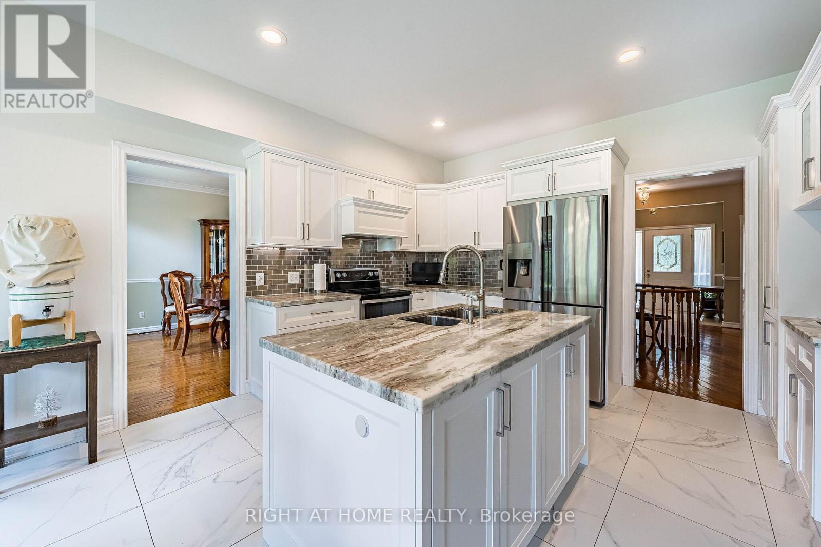 9 GLENRIDGE DRIVE - 15
