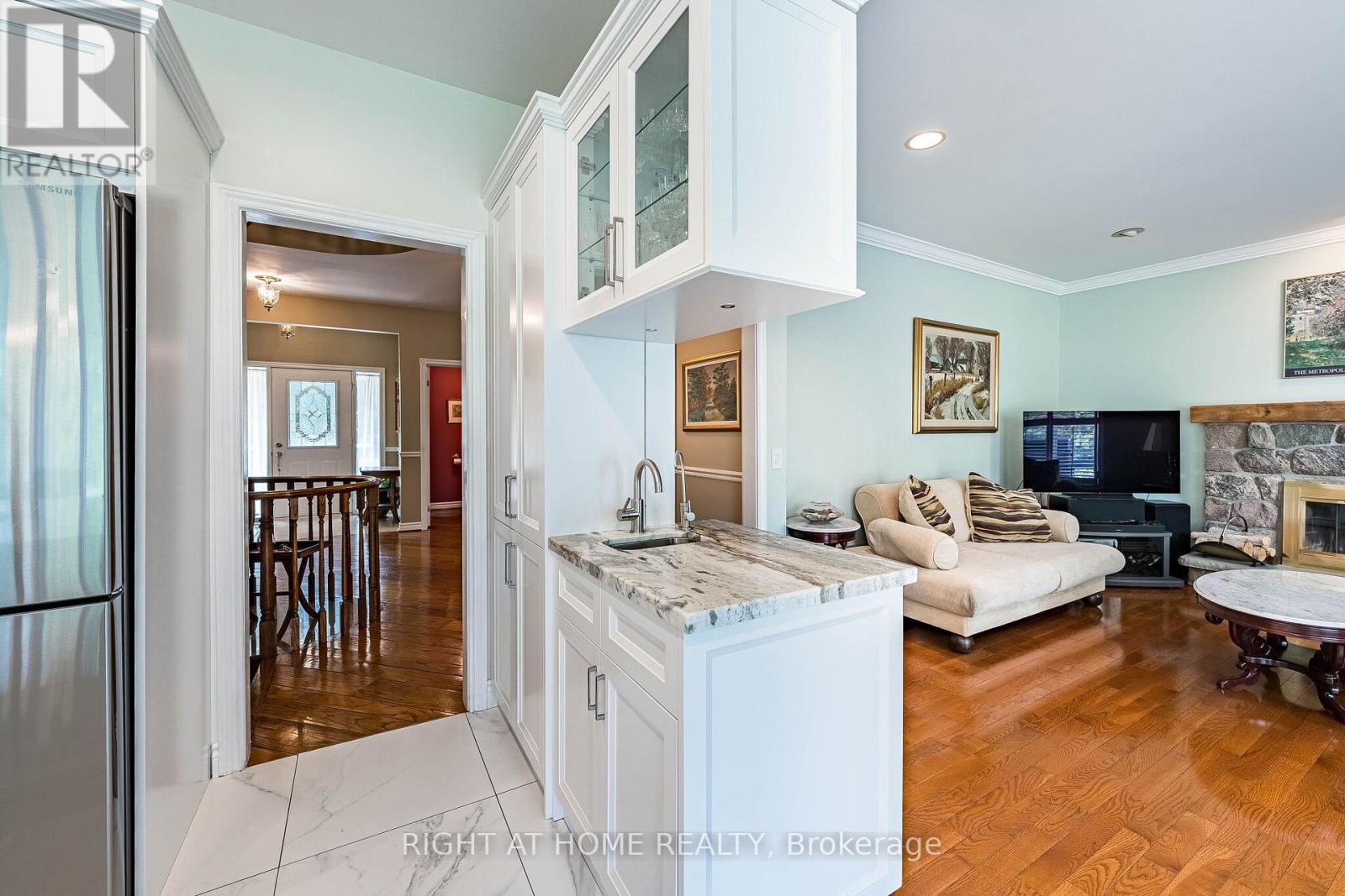 9 GLENRIDGE DRIVE - 19