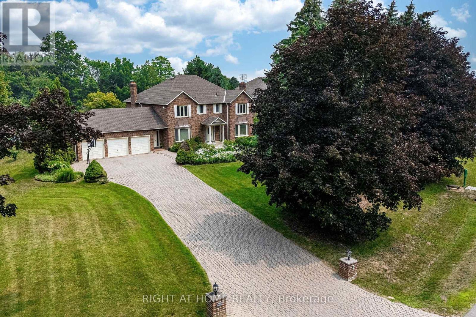 9 GLENRIDGE DRIVE - 2