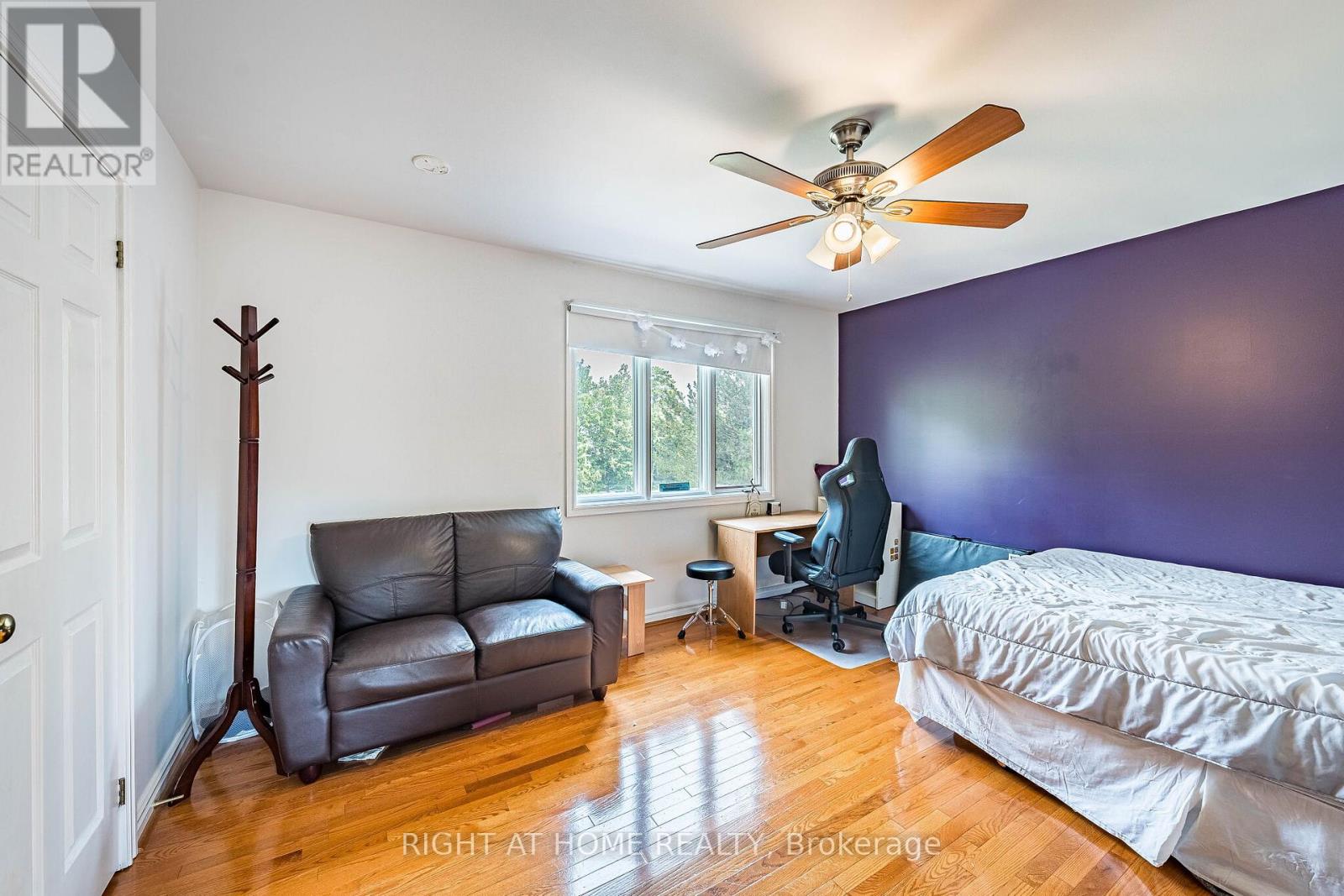 9 GLENRIDGE DRIVE - 30