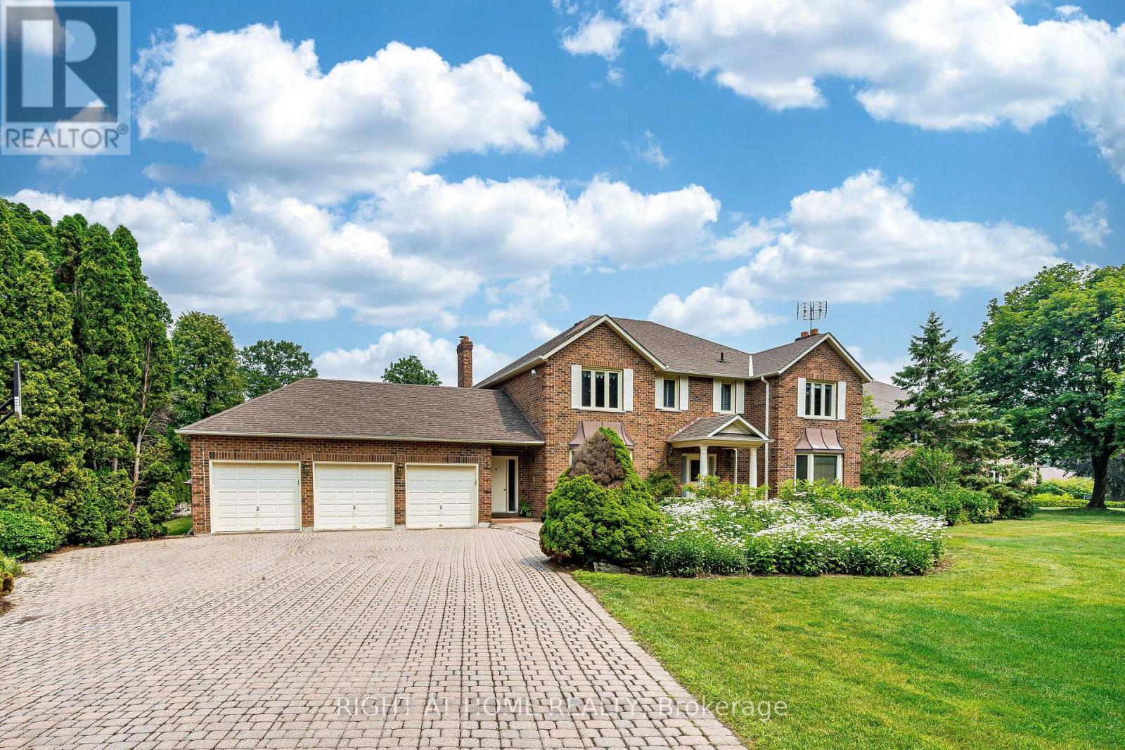 9 GLENRIDGE DRIVE - 4