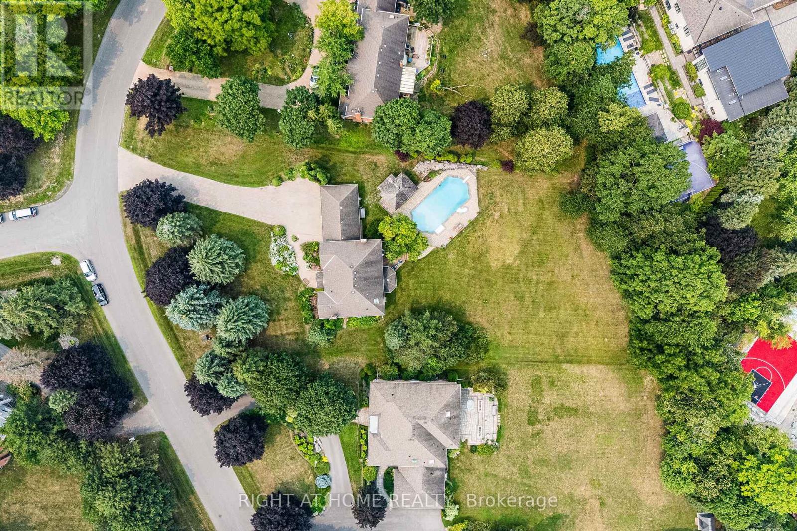 9 GLENRIDGE DRIVE - 47