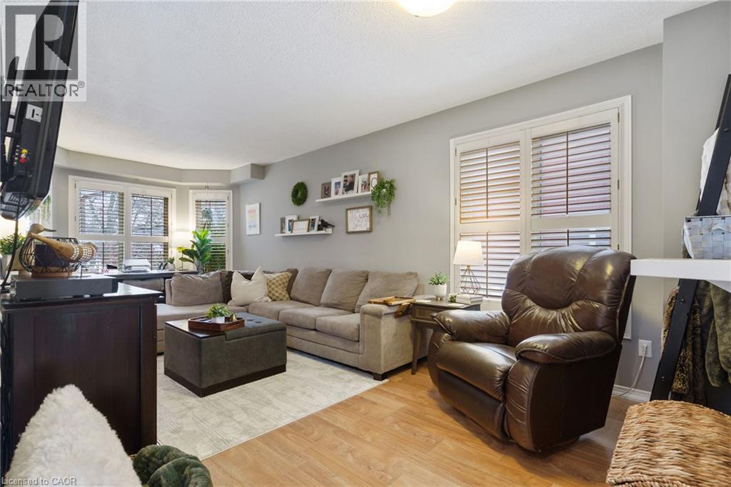 213 FELLOWES Crescent - 9