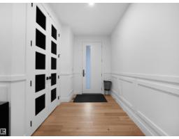 Bedroom 2 - 2928 1 Av Sw, Edmonton, AB T6X3E2 Photo 6