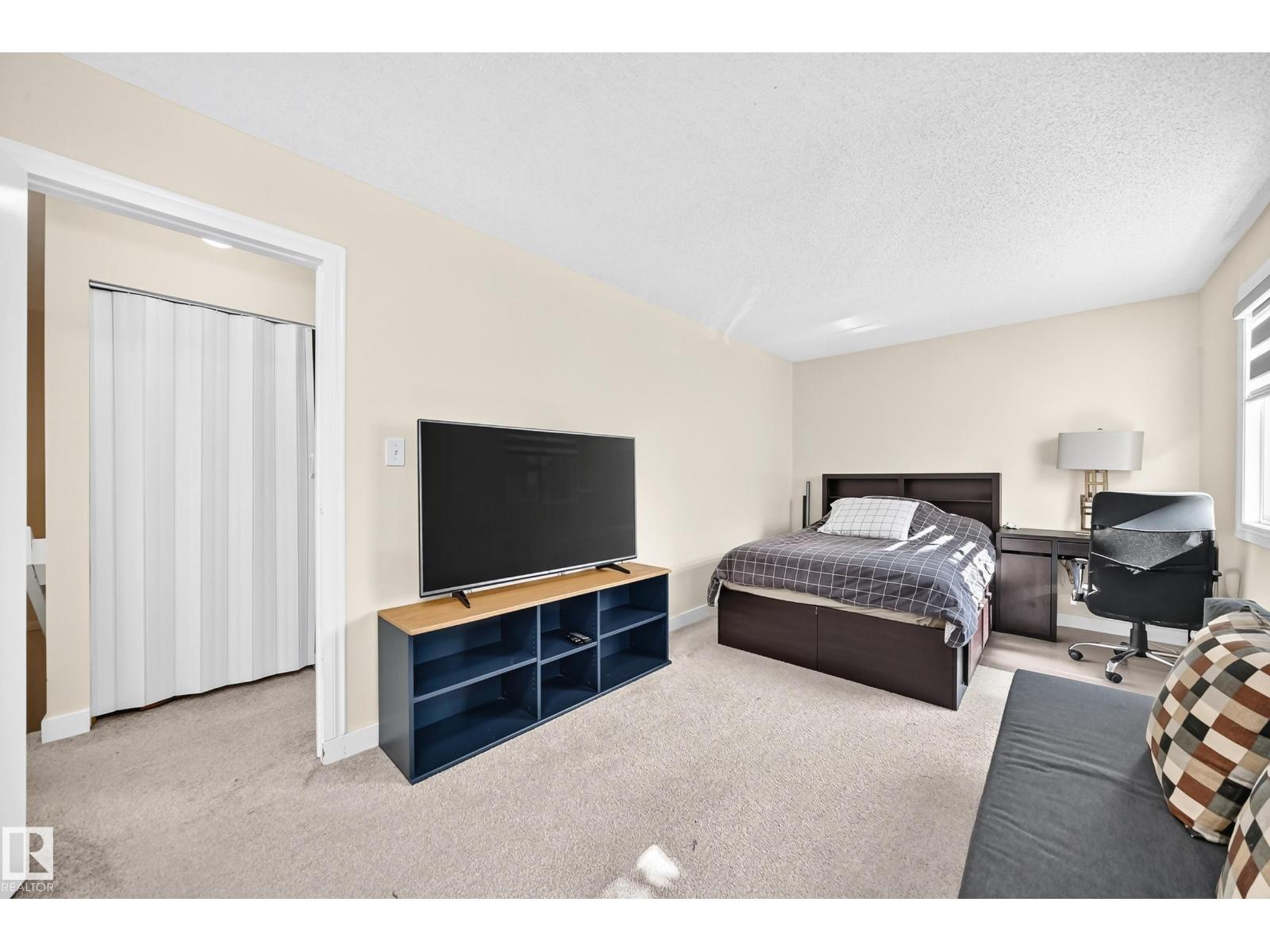 #22 3812 20 AV NW - Image 21
